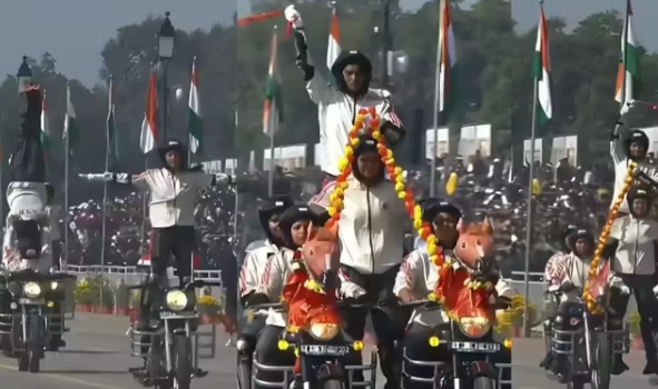 Brave Women Jawans Stun with Bike Stunts on Kartavya Path