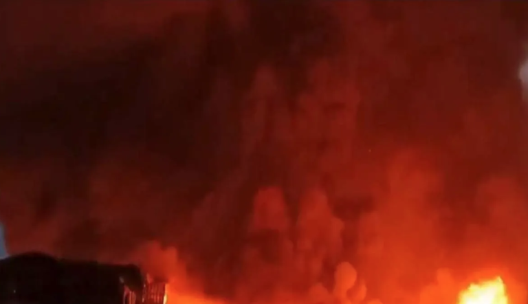 Massive Fire in 18-Storey Building in Thane, Over 70 Rescued; Two Elderly Injured