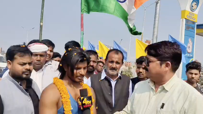 Ravi Maurya is running from Kushinagar to Patna.