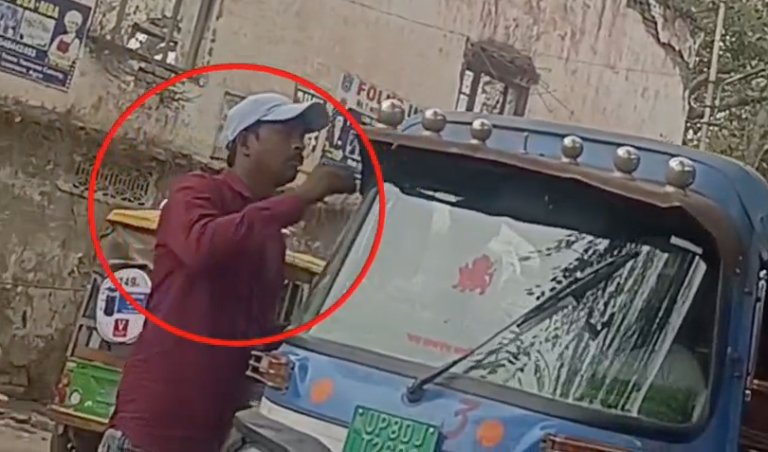 Agra: ‘Goonda Tax’ Being Collected at Bijli Ghar Crossing, Code Words Written on Auto Roofs Instead of Receipts