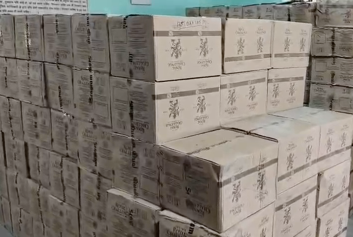 Police tightens noose on drug mafia before Holi, foreign liquor worth Rs 50 lakh recovered