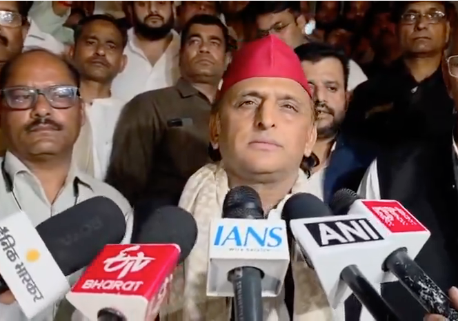 Akhilesh Yadav Targets Centre Over Foreign Policy, Says India Must Take Decisions Independently
