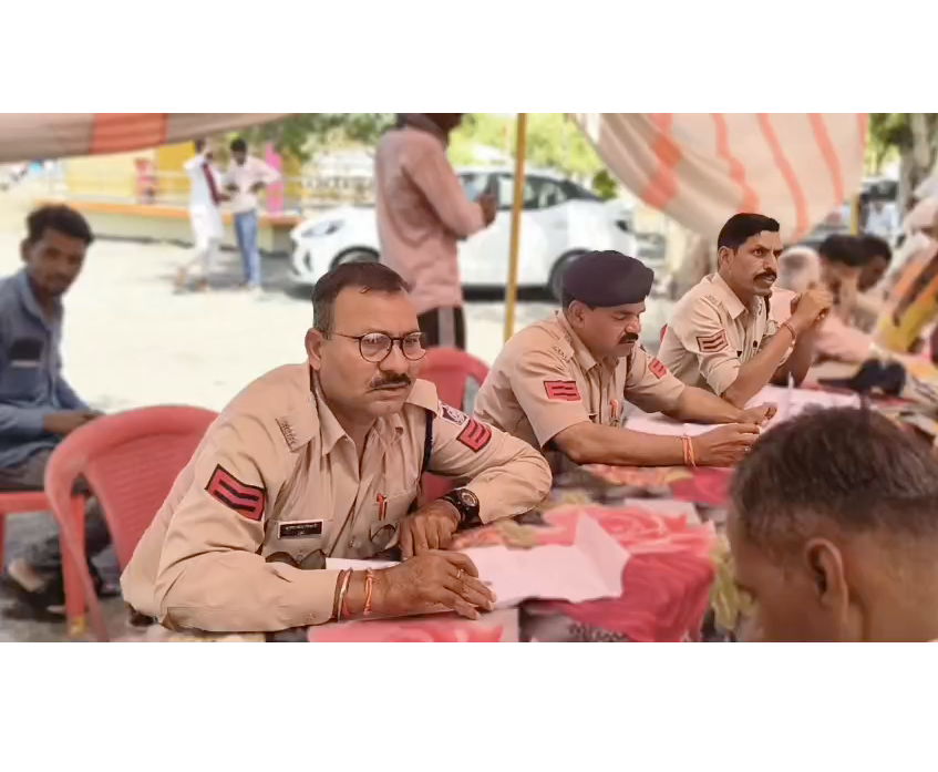 A camp was organized at the Khilchipur Police Station under the 'Sankalp Se Samadhan' campaign.