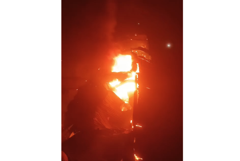 Fire Devastation in Banauli: Four Houses Reduced to Ashes, Heart-Wrenching Scene