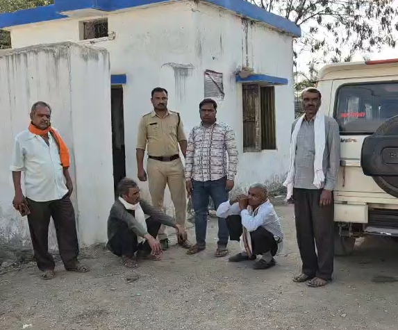 Youth Commits Suicide by Hanging from Tree in Damoh