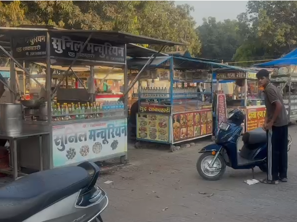 After the cylinder theft, panic spread; the thief stole the cylinder from the chowpatty but left the cash behind