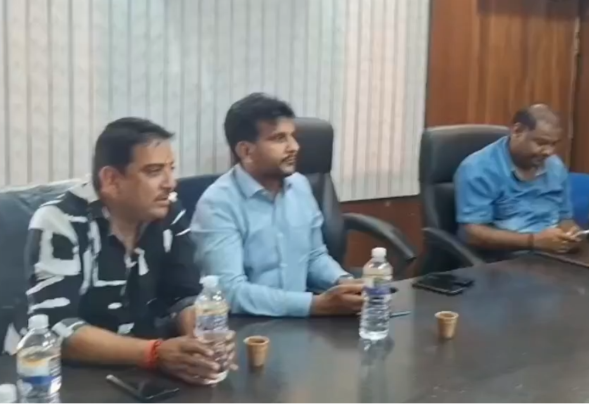 The issue of mutation was raised in the Panchayat Samiti meeting.