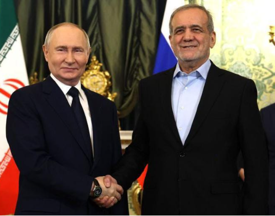 Trump Suspects Russia May Be Helping Iran Amid Rising Tensions