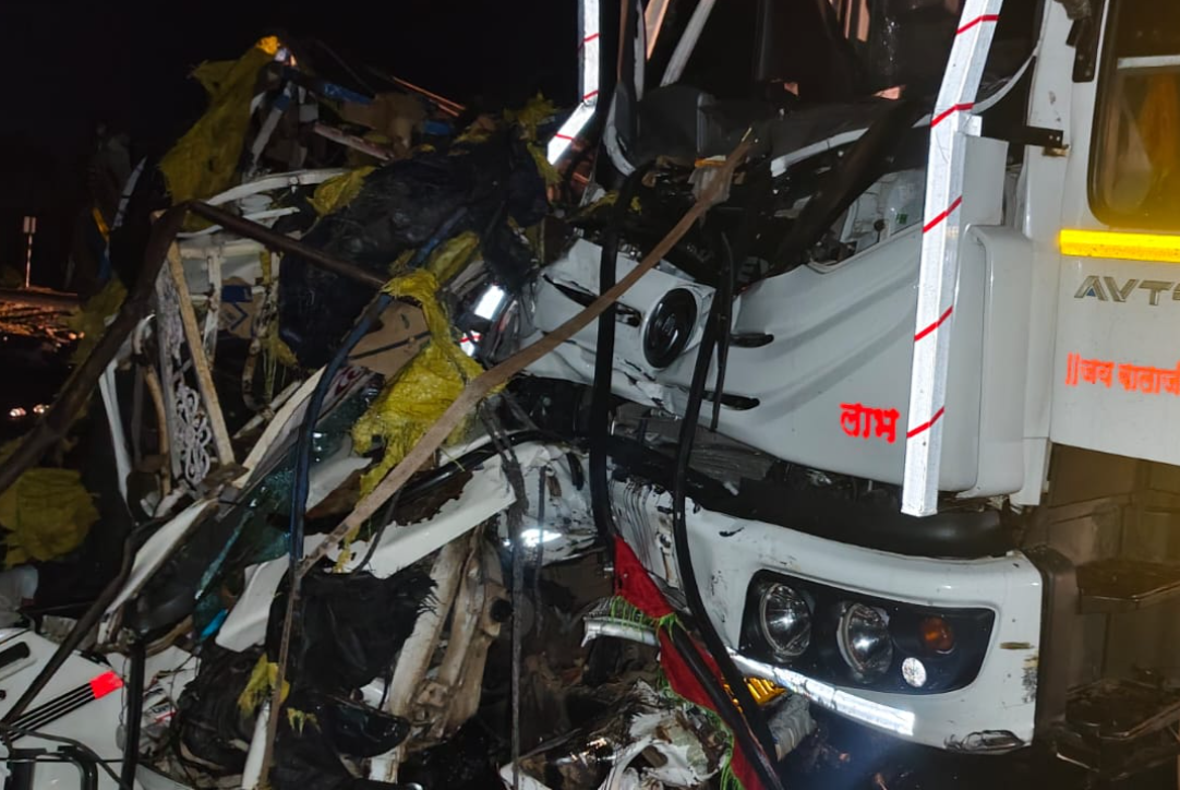 Fatal Crash on Indore–Ichhapur Highway: Pickup Driver Killed, One Injured