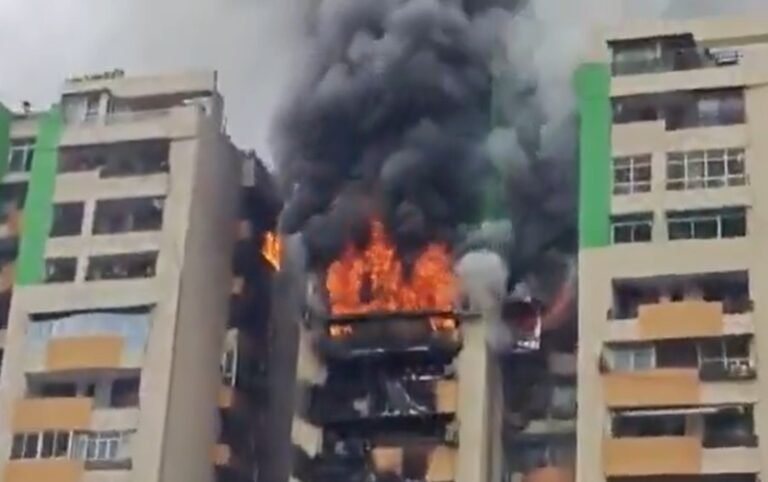 Massive Fire in Ghaziabad High-Rise: 8 Flats Gutted, Major Rescue Operation Launched