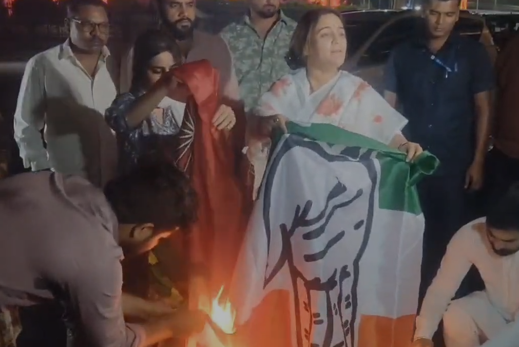 Political Clash in Lucknow Over Women’s Reservation: Aparna Yadav Burns Opposition Flags