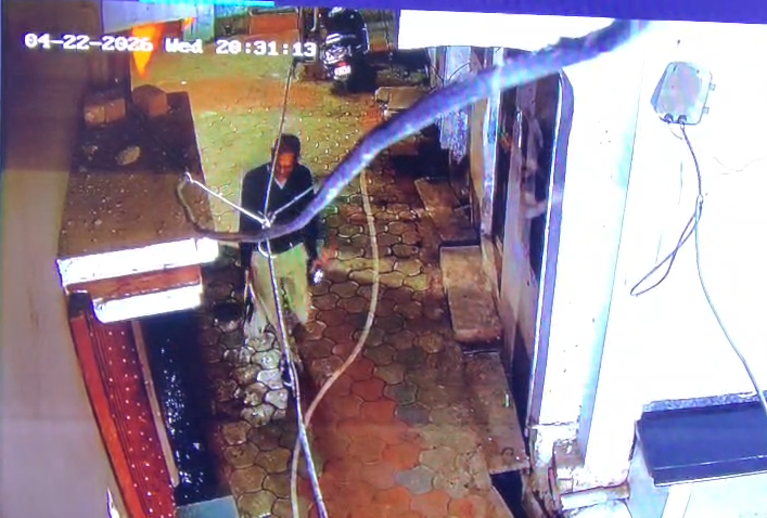 Rajgarh Robbery in 3 Seconds: Jeweller Chases Accused 200m, One Caught, Four Arrested