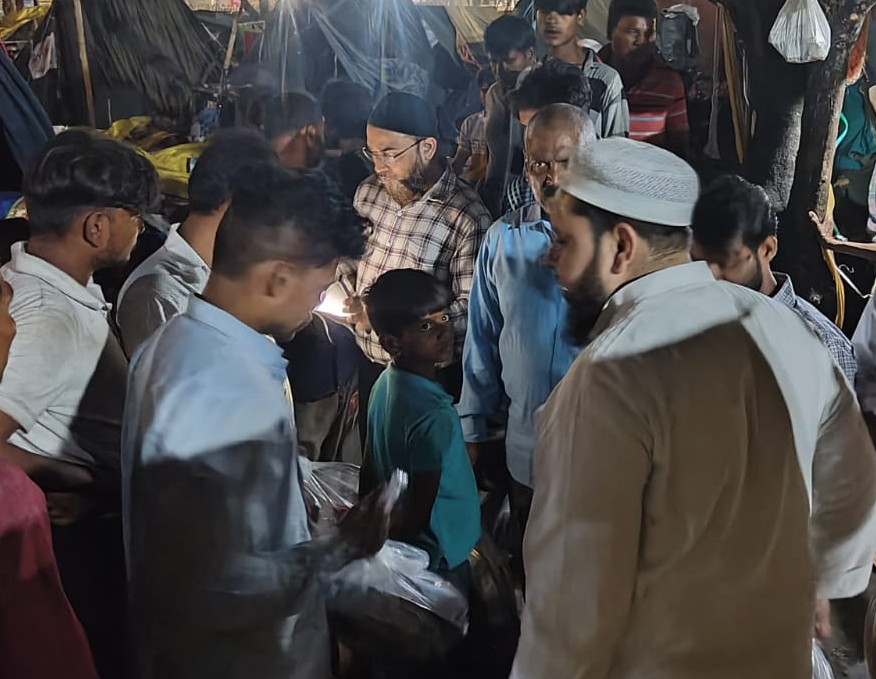 Relief Effort in Lucknow: Utensils Distributed to 341 Fire-Affected Families