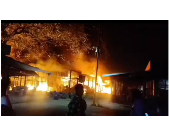 Massive Fire Breaks Out in Shahjahanpur Market, 10 Shops Gutted