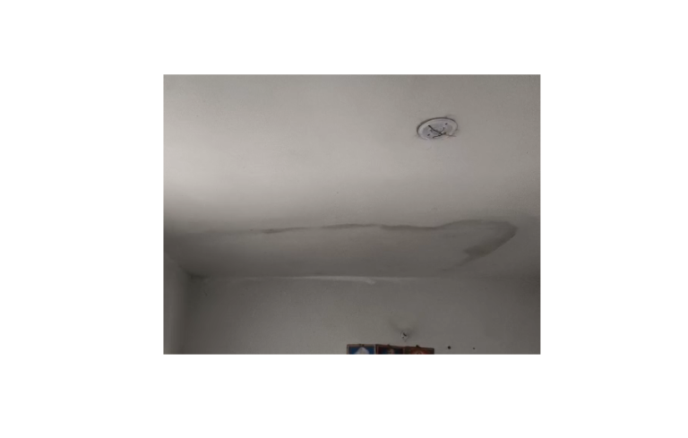 Plaster Falls from Roof of Crores-Worth School Building, Panic Among Students