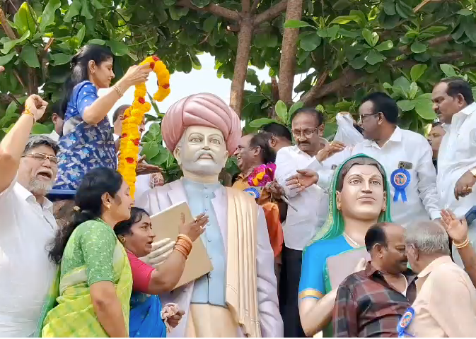199th Birth Anniversary of Mahatma Jyotirao Phule Celebrated Grandly in Kakinada