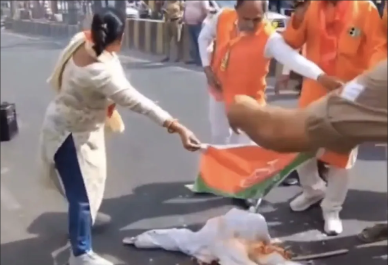 Major Mishap Averted in Moradabad Protest: Woman Leader’s Scarf Catches Fire, Cop Saves Her