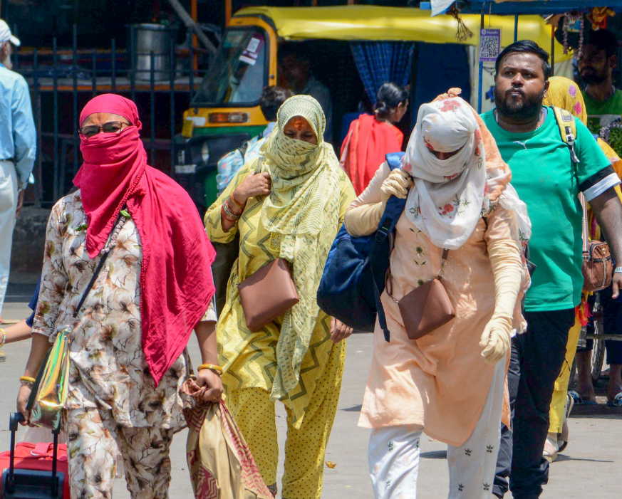 Severe Heatwave Grips UP: Alert in 25 Districts, Scorching Conditions in Lucknow, Prayagraj, Varanasi