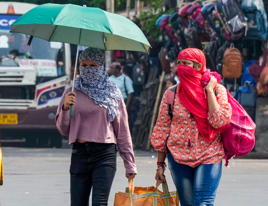 Severe Heatwave Grips UP, Banda Hottest; Light Rain Likely to Bring Relief