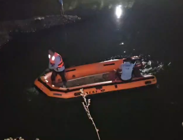 Tragic Incident in Sagar: Three Friends Drown While Trying to Save One in Quarry