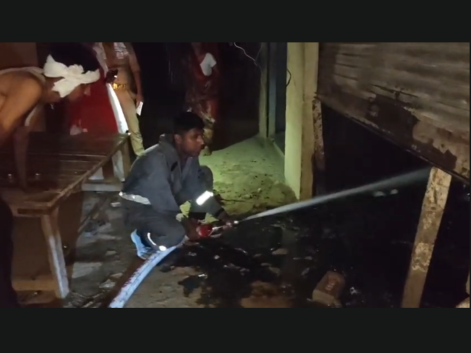 Massive Fire Breaks Out in Mobile Shop in Bidhuna