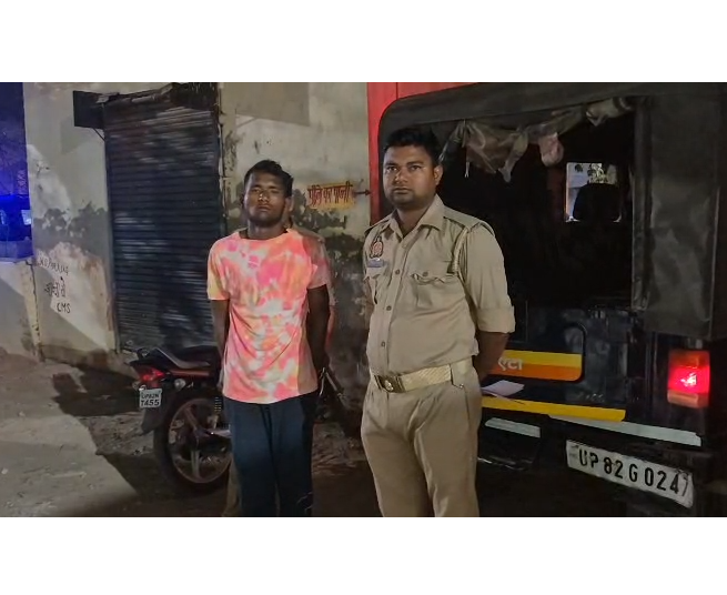 Pickpocket Caught at Aliganj Crossing, Chaos Erupts