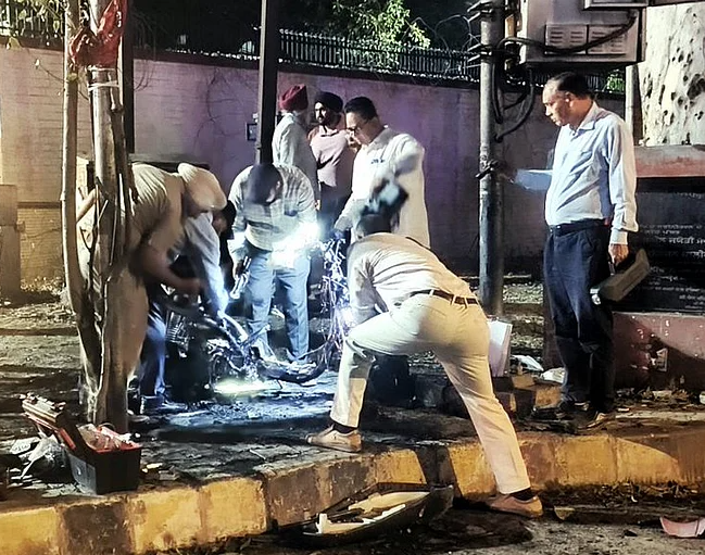 Political Storm Over Punjab Blasts: Raghav Chadha Targets Bhagwant Mann Government Over Alleged ISI Link