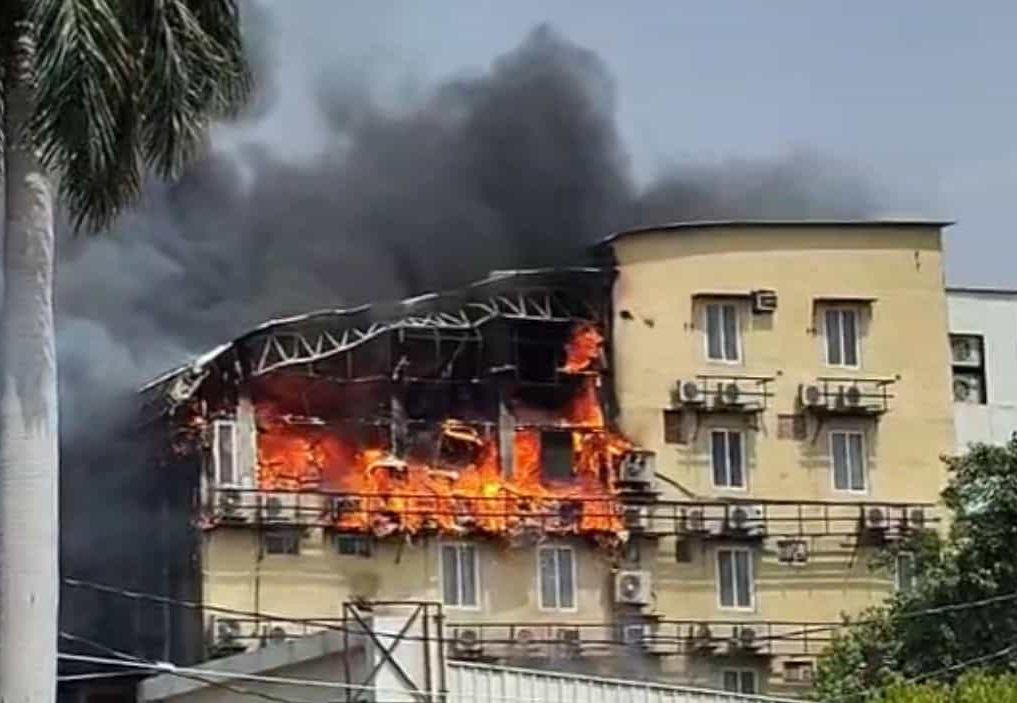 Prayagraj Hotel Fire