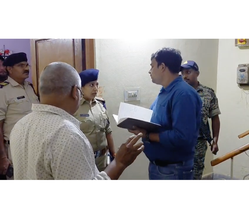 Major Daylight Theft in Gwalior: Burglars Loot Jewellery Worth Lakhs, Escape With CCTV DVR