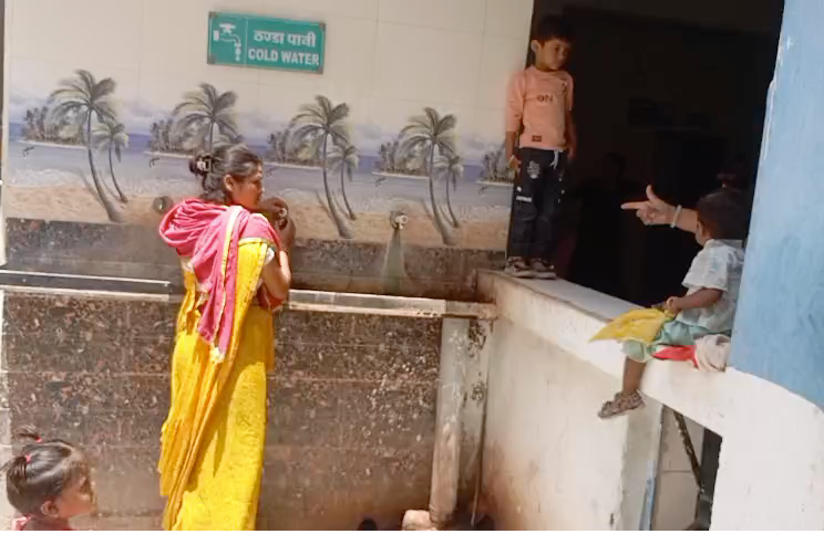 Patients in Khargone District Suffer Due to Shortage of Doctors; Even Drinking Water Is Unavailable