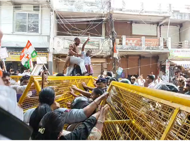 Congress Protest In Mandsaur Turns Tense, Police Use Water Cannons And Mild Force