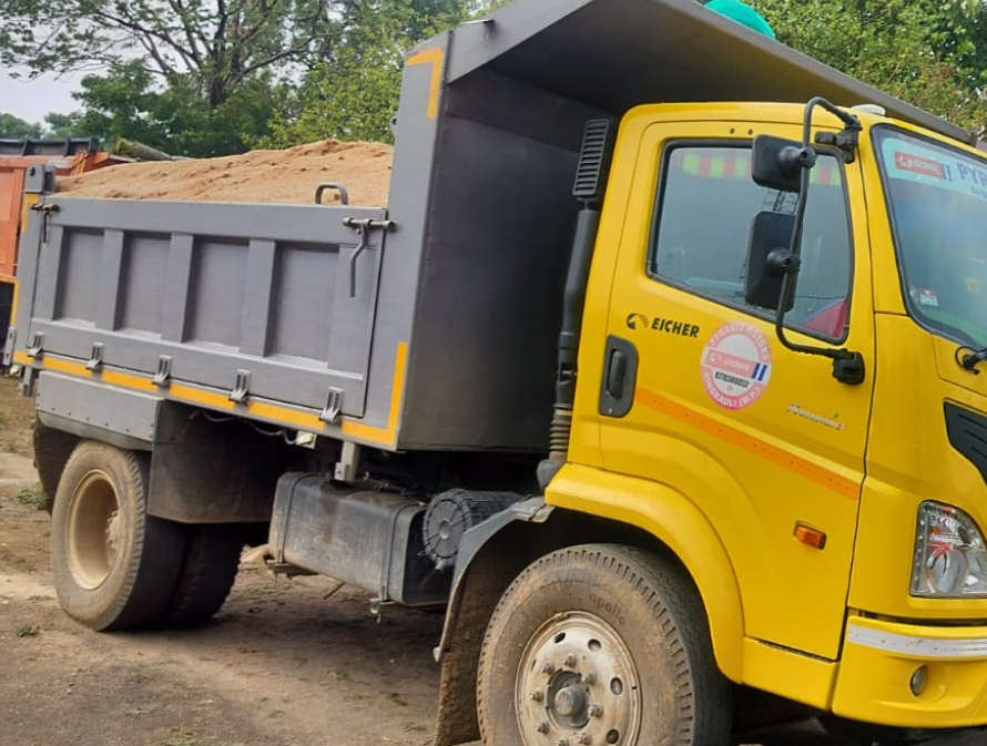 Crackdown On Illegal Sand Mining In Singrauli, Company Official Attacked During Action