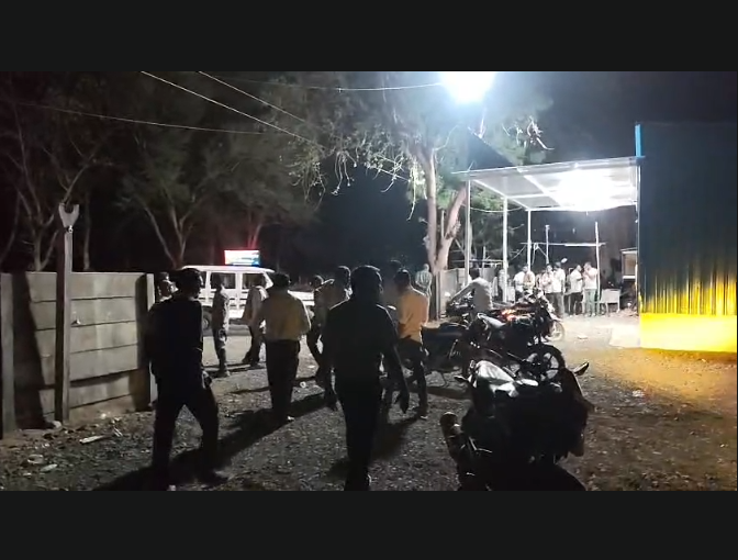 Excise Department Cracks Down on Public Drinking in Sausar, Two Cases Registered