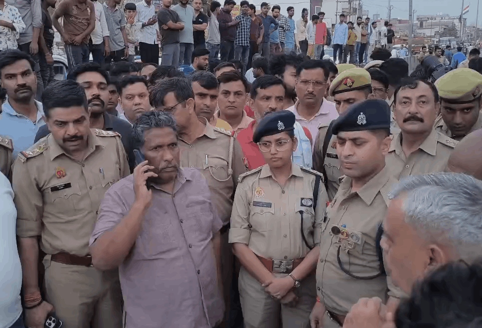 Father-Son Shot Dead In Broad Daylight Attack, Traders Protest In Baghpat
