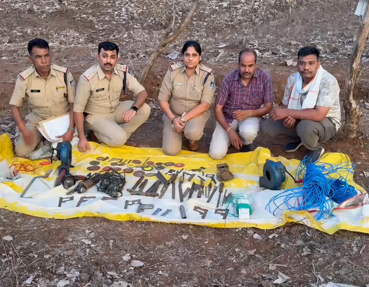 Illegal Arms Factory Busted In Forest, Burhanpur Police Arrests Weapons Smuggler
