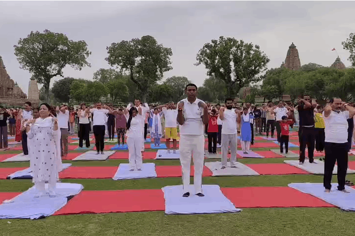 Mass Yoga Session Held In Khajuraho On International Yoga Day 2026