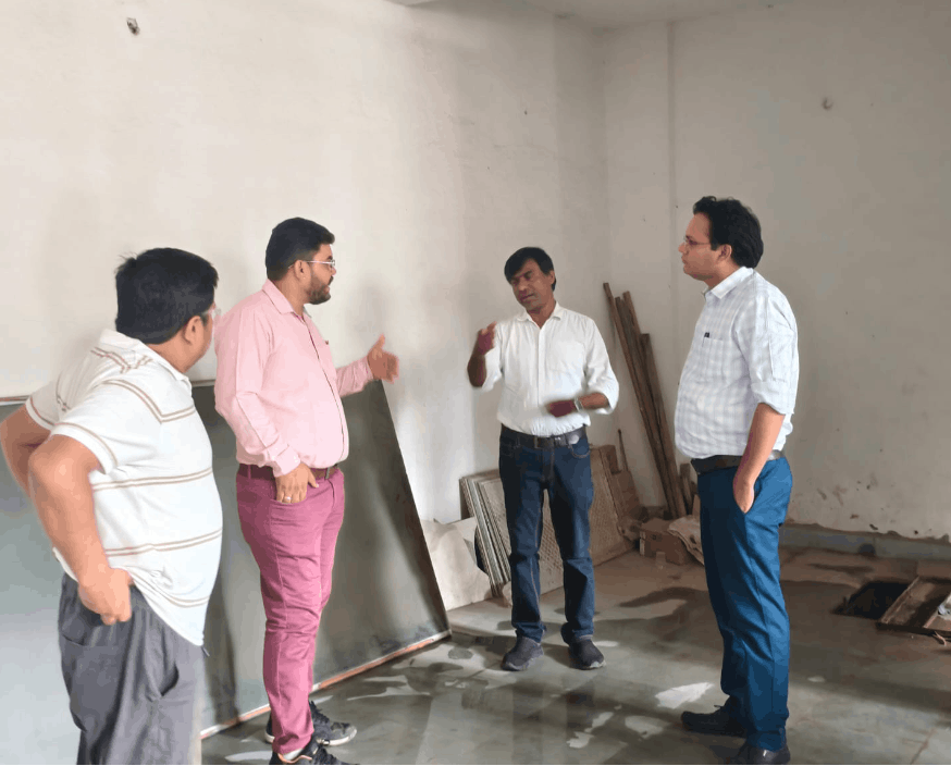 Municipal Team Inspects Coaching Centres, Stresses Student Safety Norms
