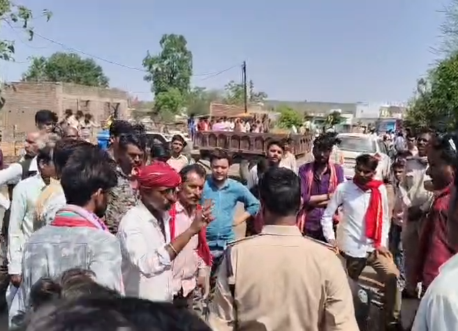 Protest Erupts Over Youth’s Suspicious Death, Villagers Block Highway With Body