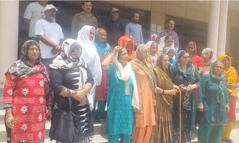 Women Protest Against Mobile Tower Installation In Residential Area