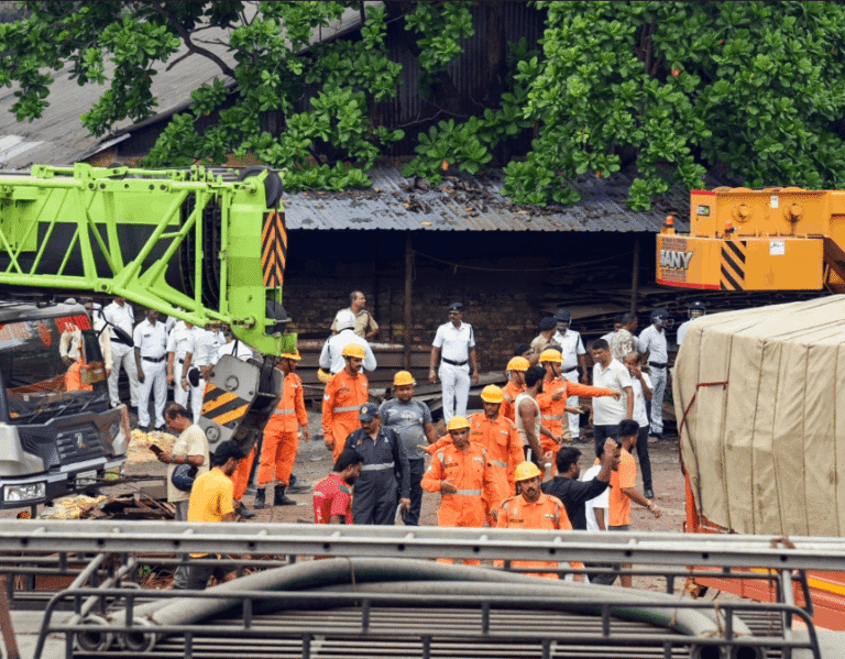 Major Kolkata Tragedy: Under-Construction Warehouse Collapses in Taratala, 60 Workers Trapped