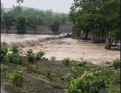 Heavy Rains Submerge Culvert in Burhanpur, Three Villages Cut Off