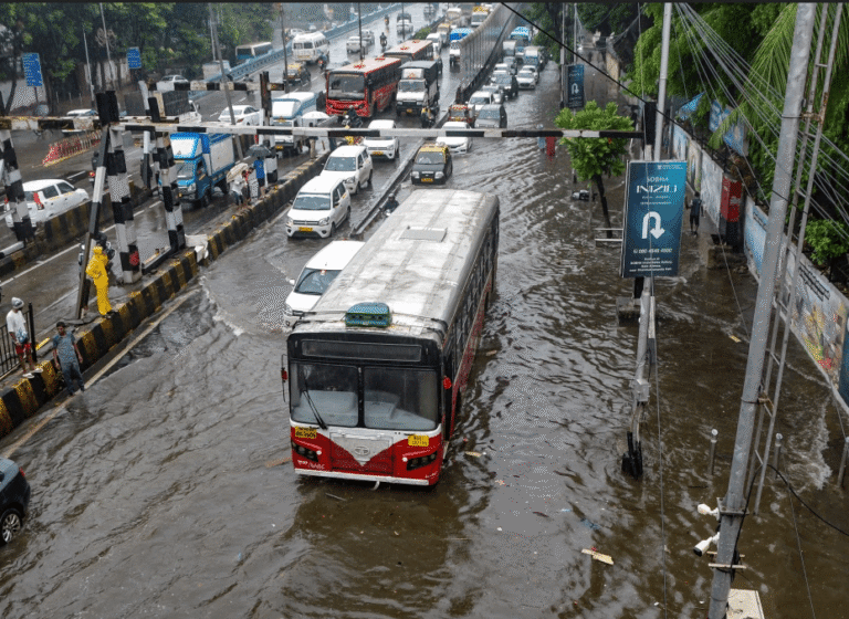 Monsoon Chaos in Mumbai: Roads and Railway Tracks Flooded, 24 Trains Cancelled