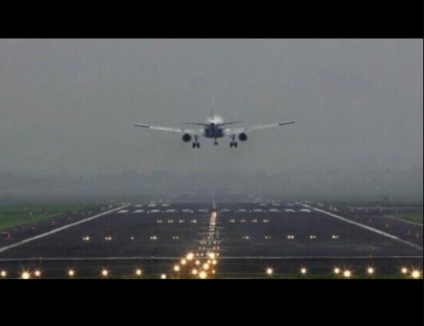 Chinese Flight Makes First-Ever Landing at Lucknow International Airport After Kathmandu Weather Diversion