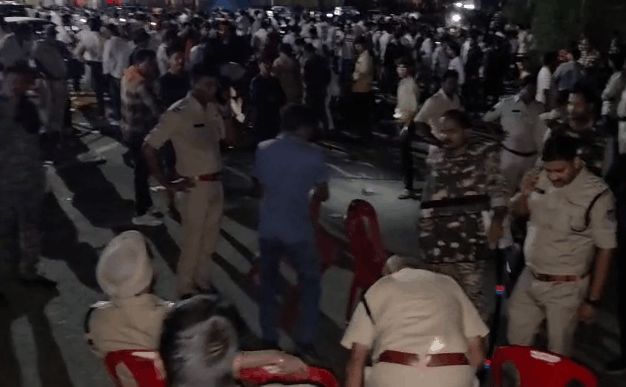 NH-44 Blocked for Hours Amid Datia Bypoll Protest, Traffic Comes to a Standstill