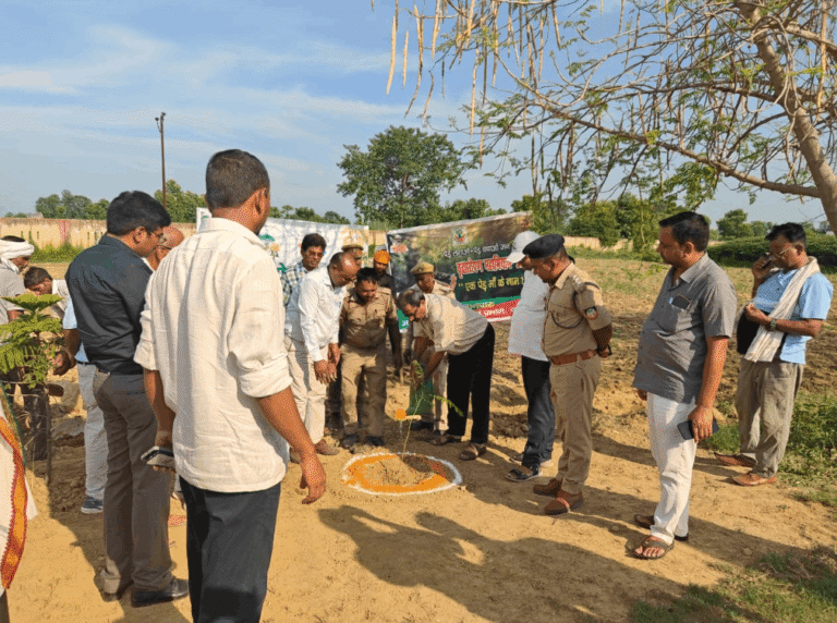 Van Mahotsav Week: Plantation Drive Held in Nanpara, Farmers Informed About Agroforestry and Carbon Credit Scheme
