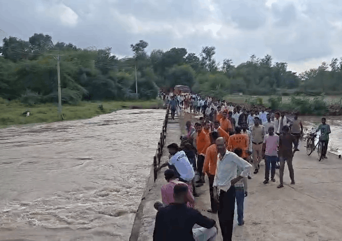 Mahoba Teen Goes Missing in Cioh River, Rescue Operation Continues