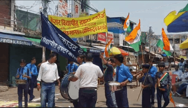 Tricolour Waves Across Prayagraj as Independence Day Celebrated with Great Enthusiasm