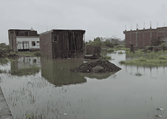 Cracks Appear in RCC Drain Within Two Months, Residents Allege Poor Quality and Corruption
