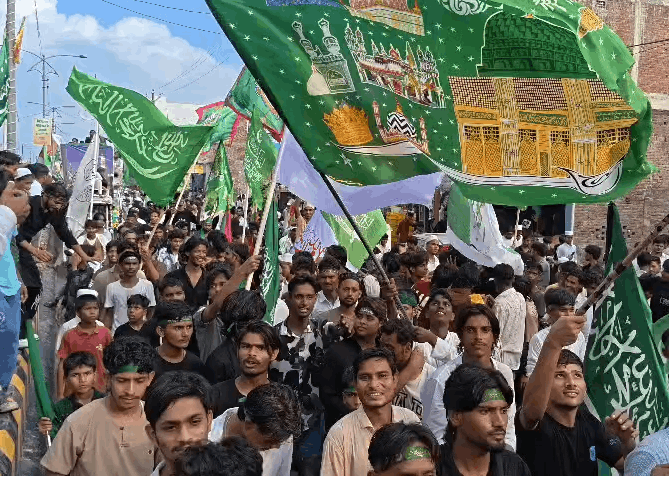 Grand Juloos-e-Mohammadi Held in Dadupur, Prayagraj, Spreading Message of Peace and Brotherhood