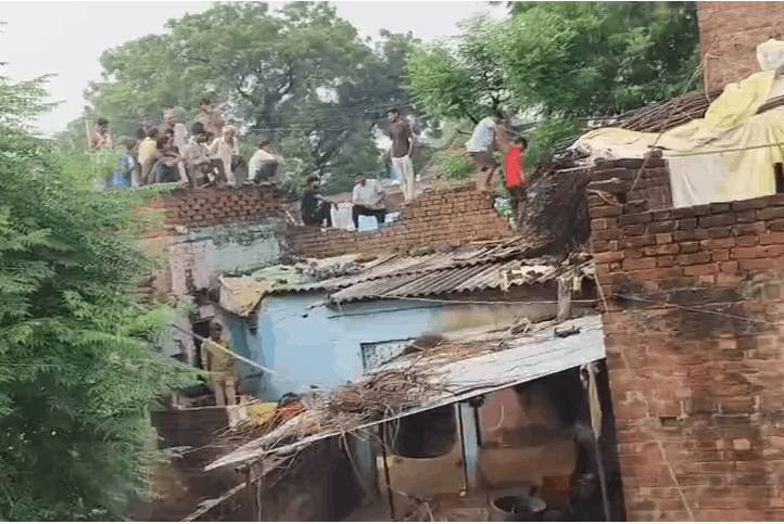 Burglars Target Locked House in Etah, Cash and Silver Jewellery Stolen